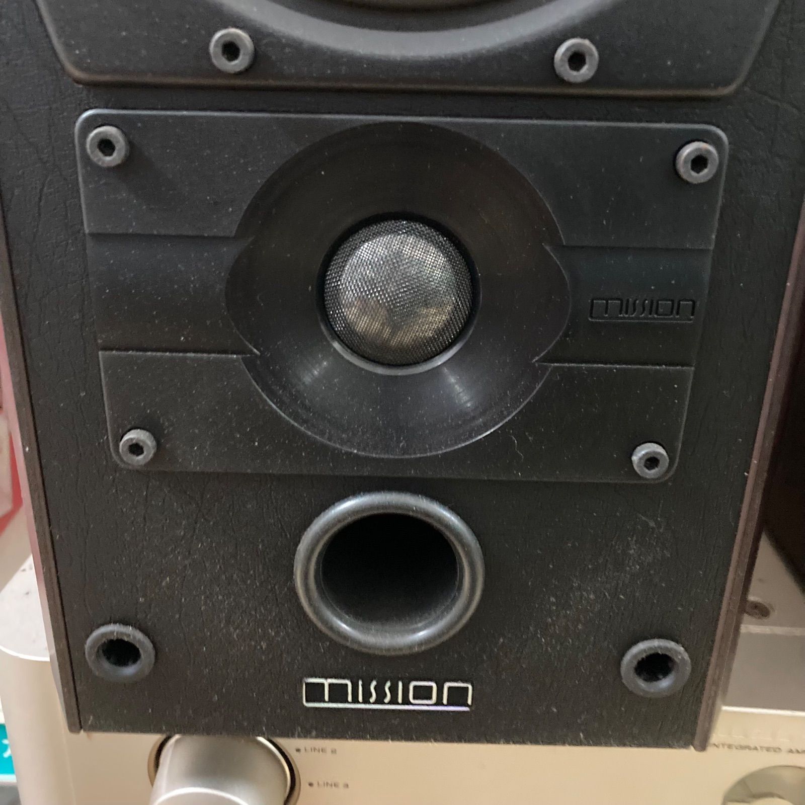 スピーカー model