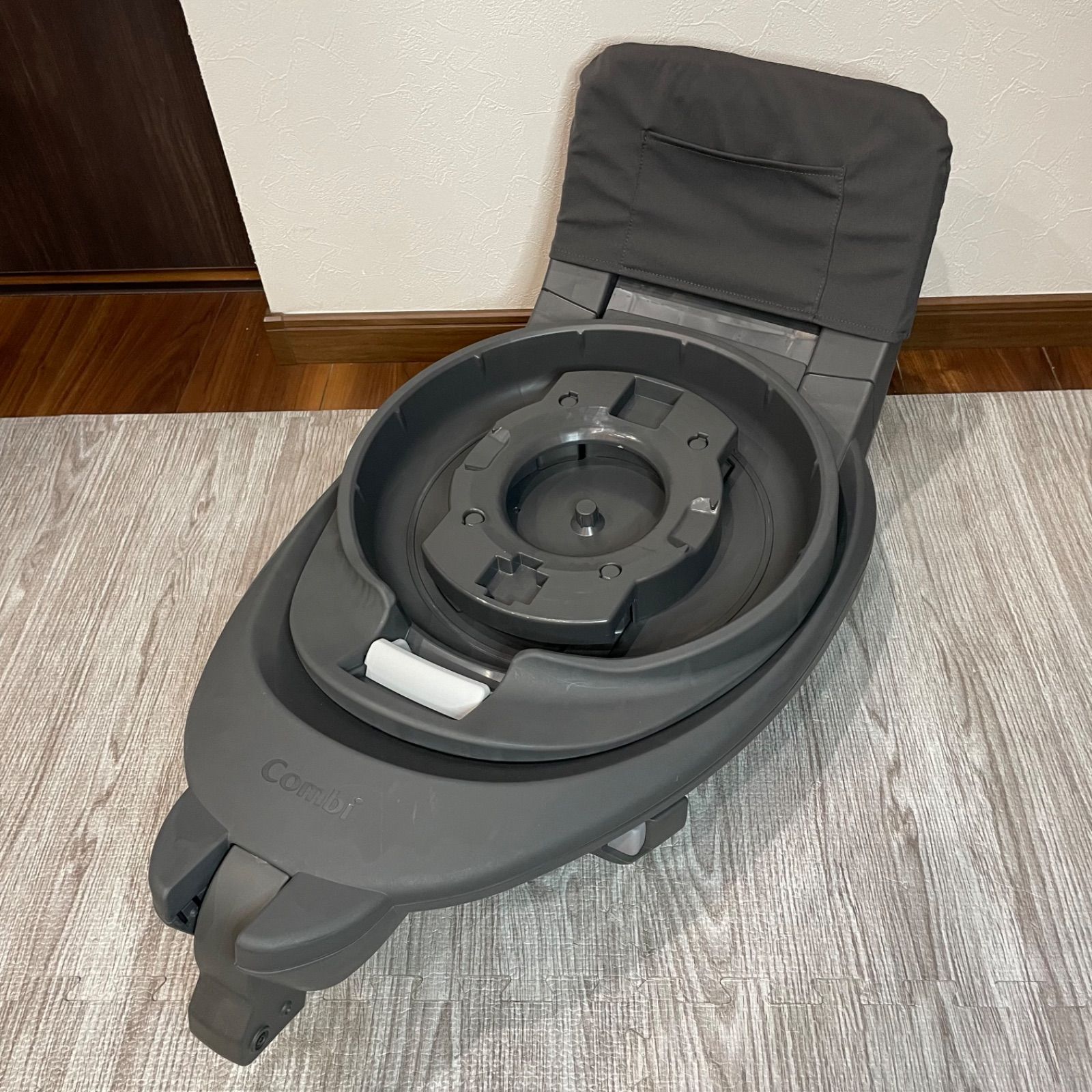 コンビ チャイルドシート