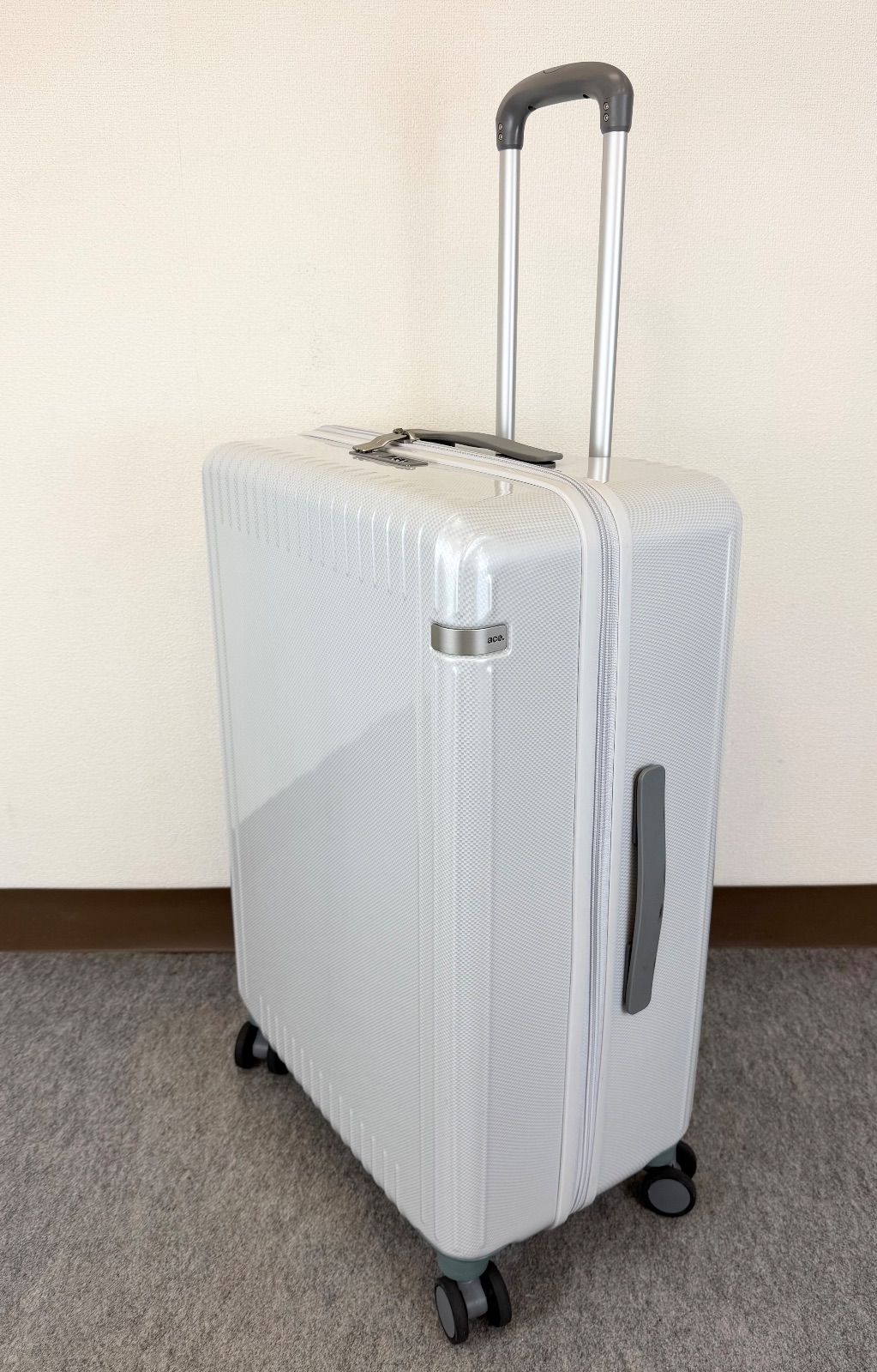 K8CC16 ace. TOKYO LABEL エース トーキョー レーベル パリセイド 3-Z スーツケース 0691506 74L キャスターストッパー ホワイト