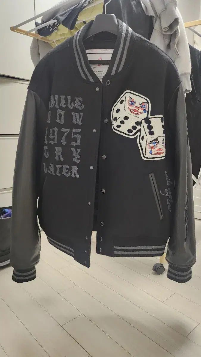 ブラックアウト スタジャン m サイズ