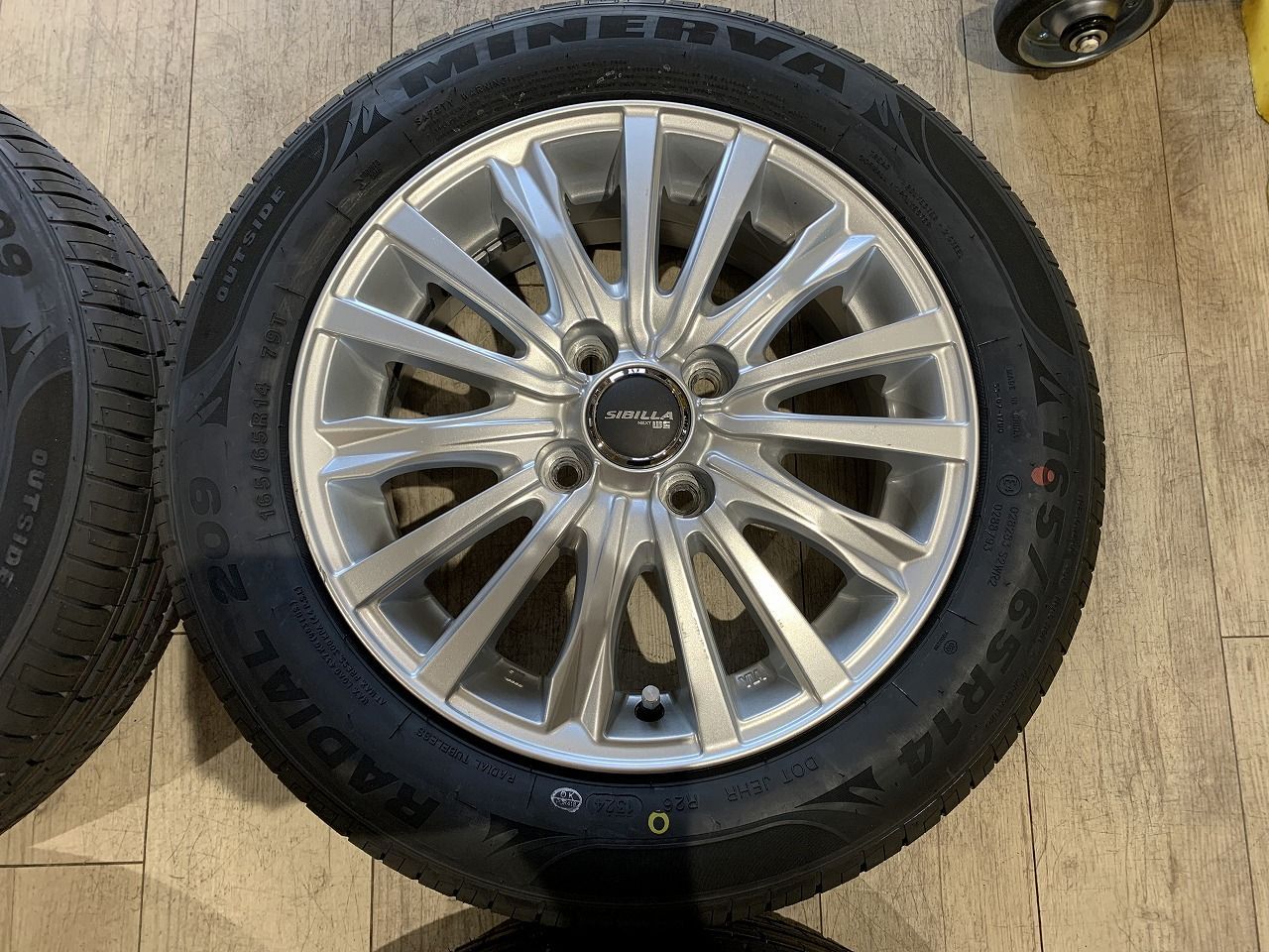タイヤ SIBILLA