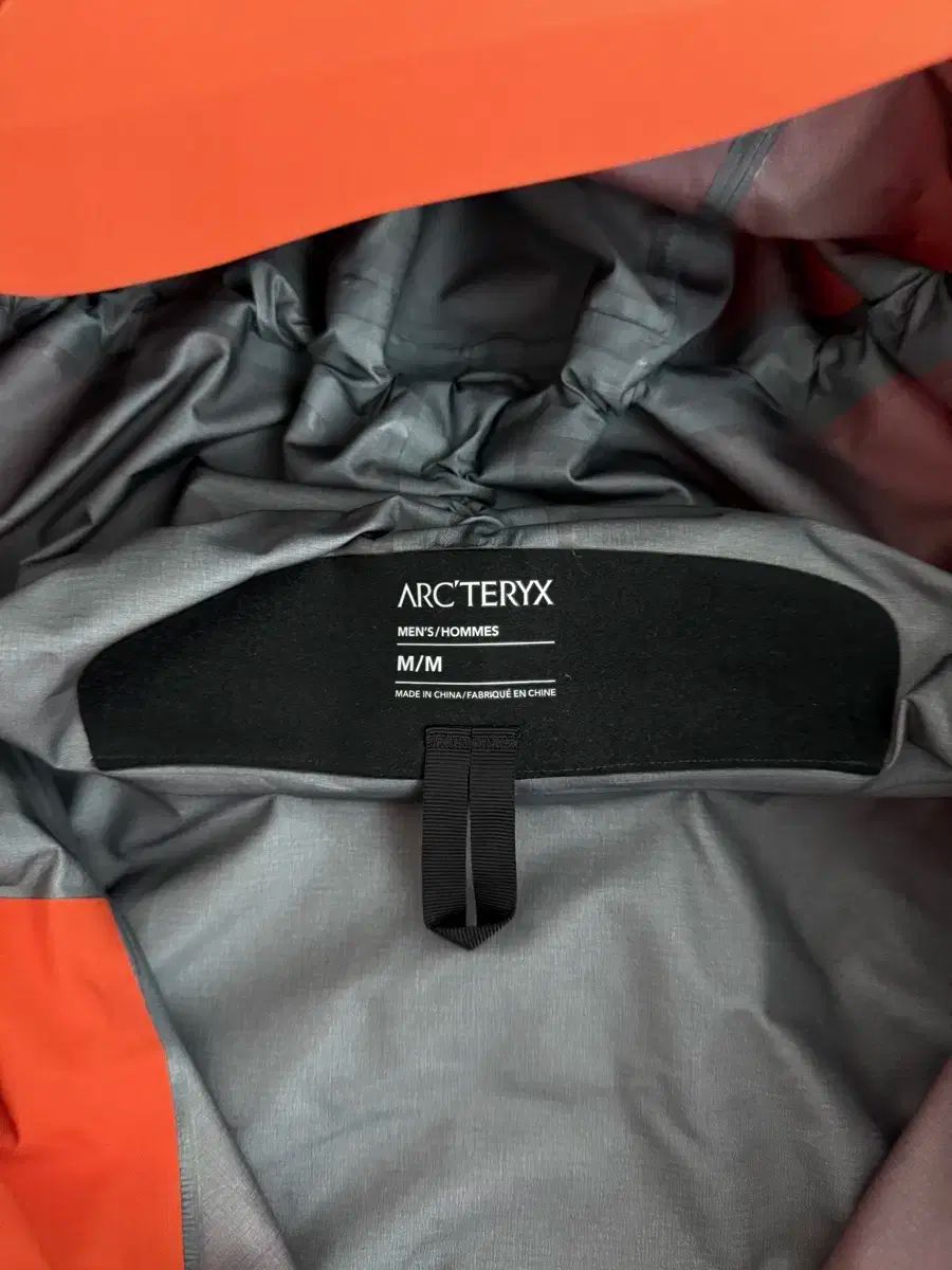 ARC TERYX アルファ SV ジャケット Phenom M