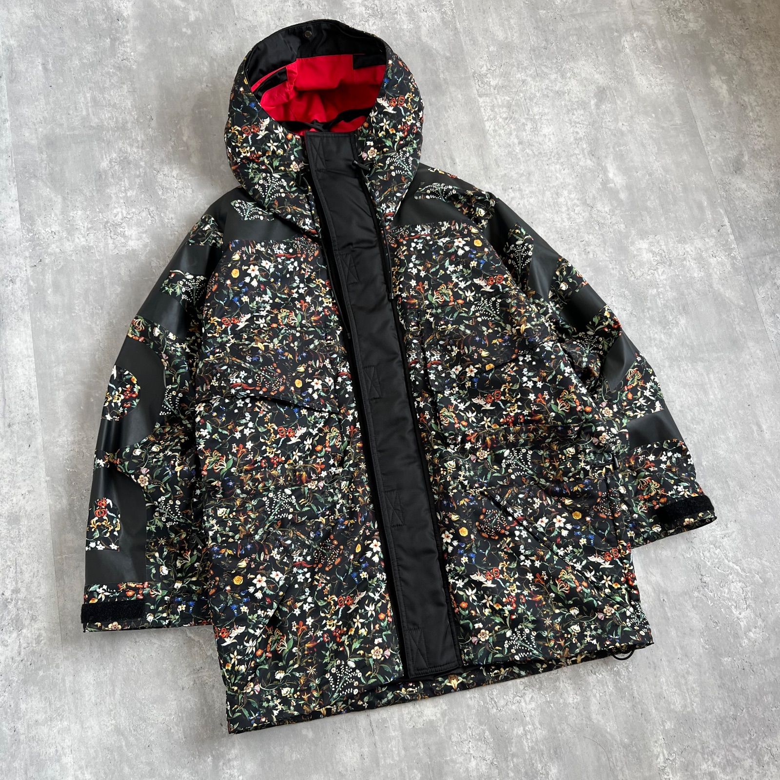 BURBERRY バーバリー 現行品 中綿入り ミドルレングス フローラル 