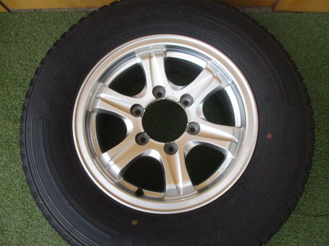 み 社外6スポーク 195 80 R 15 スタッドレスタイヤ４本SET ハイエース