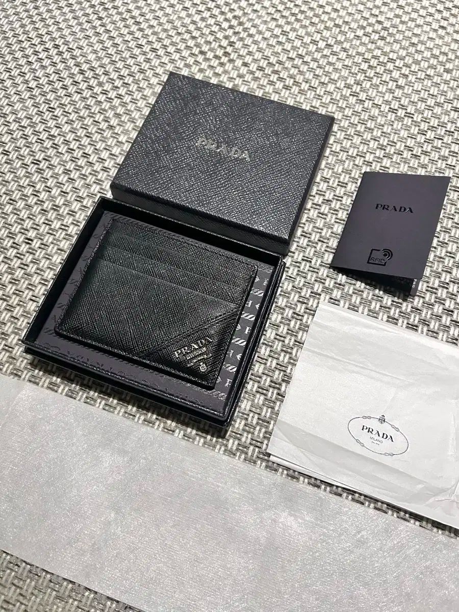 PRADA プラダ サフィアーノ カードウォレット