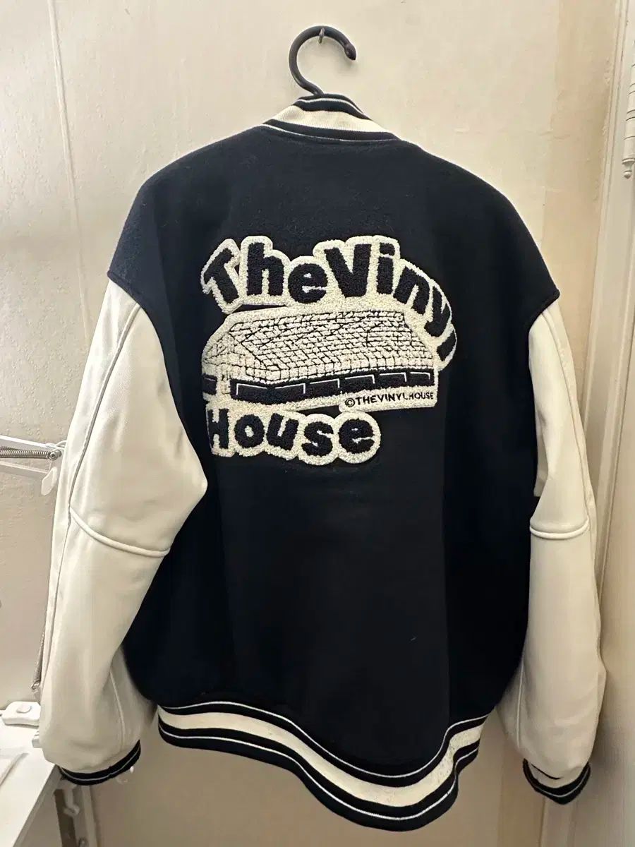 ザ ヴァイナルハウス スタジャン ジャケット ネイビー L