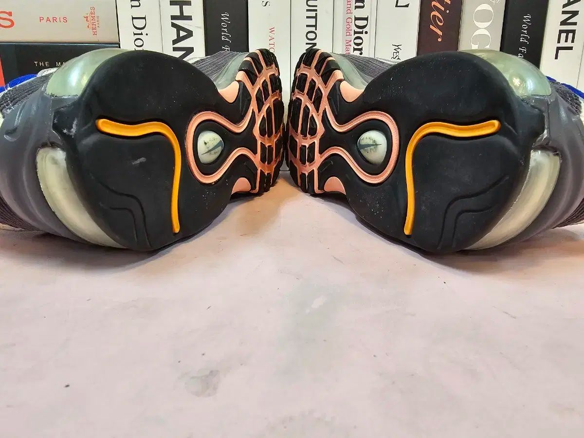 ランニングシューズ スニーカー