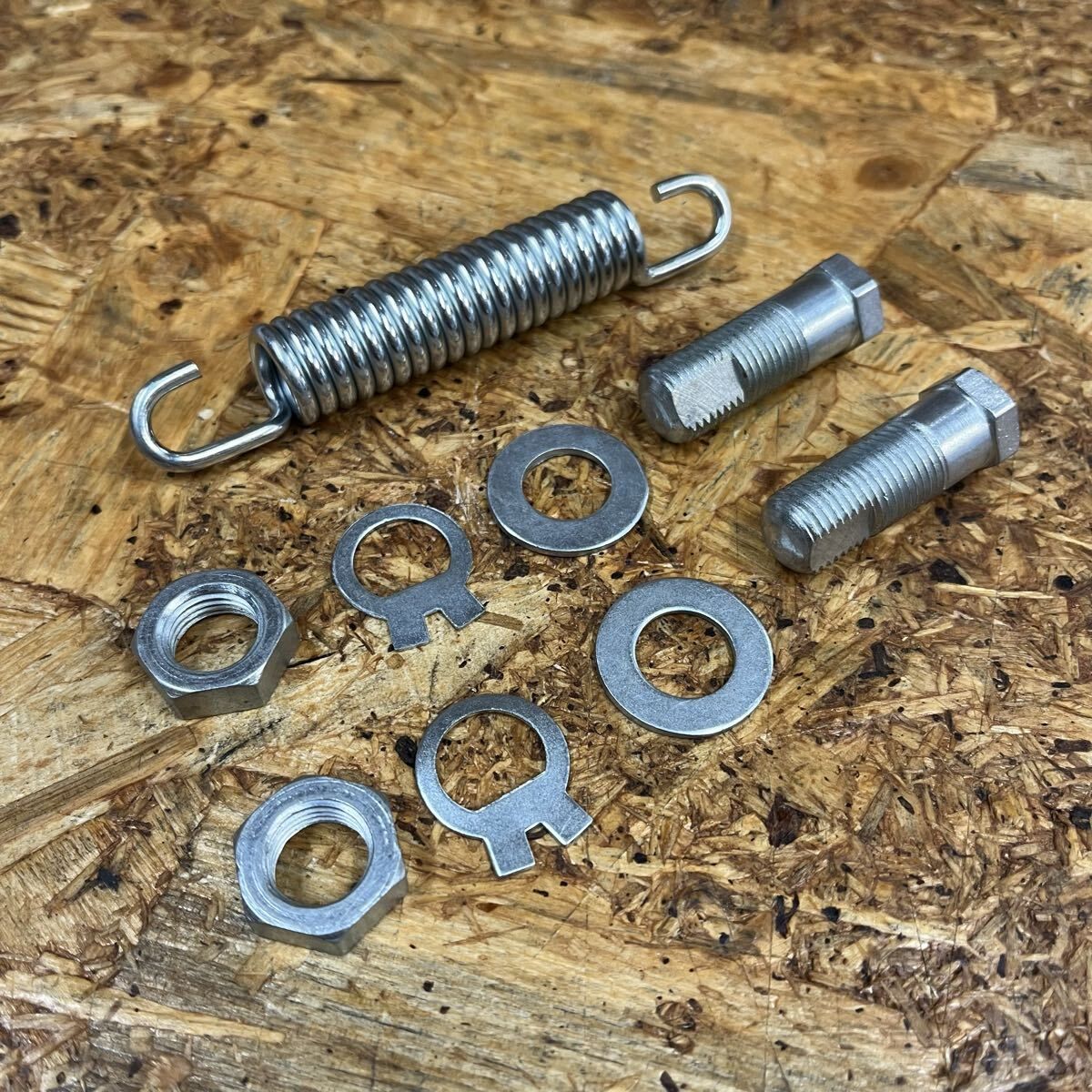 トライアンフ センタースタンドマウント ボルト セット キット ユニット ビンテージ カスタム T 120 TR 6 650 99 9958 WW 26802