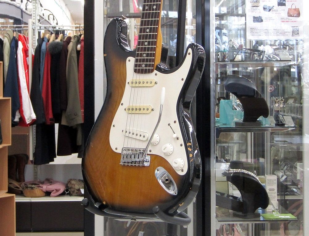 Guyatone グヤトーン CUSTOM ストラトタイプ ギター なローズ指板個体 ペグ PU交換有