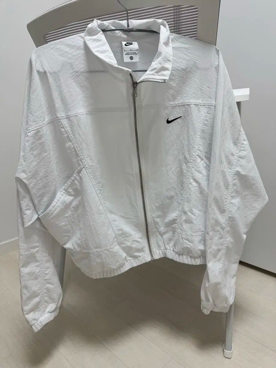 ナイキ スポーツウェア エブリシング ウーブン