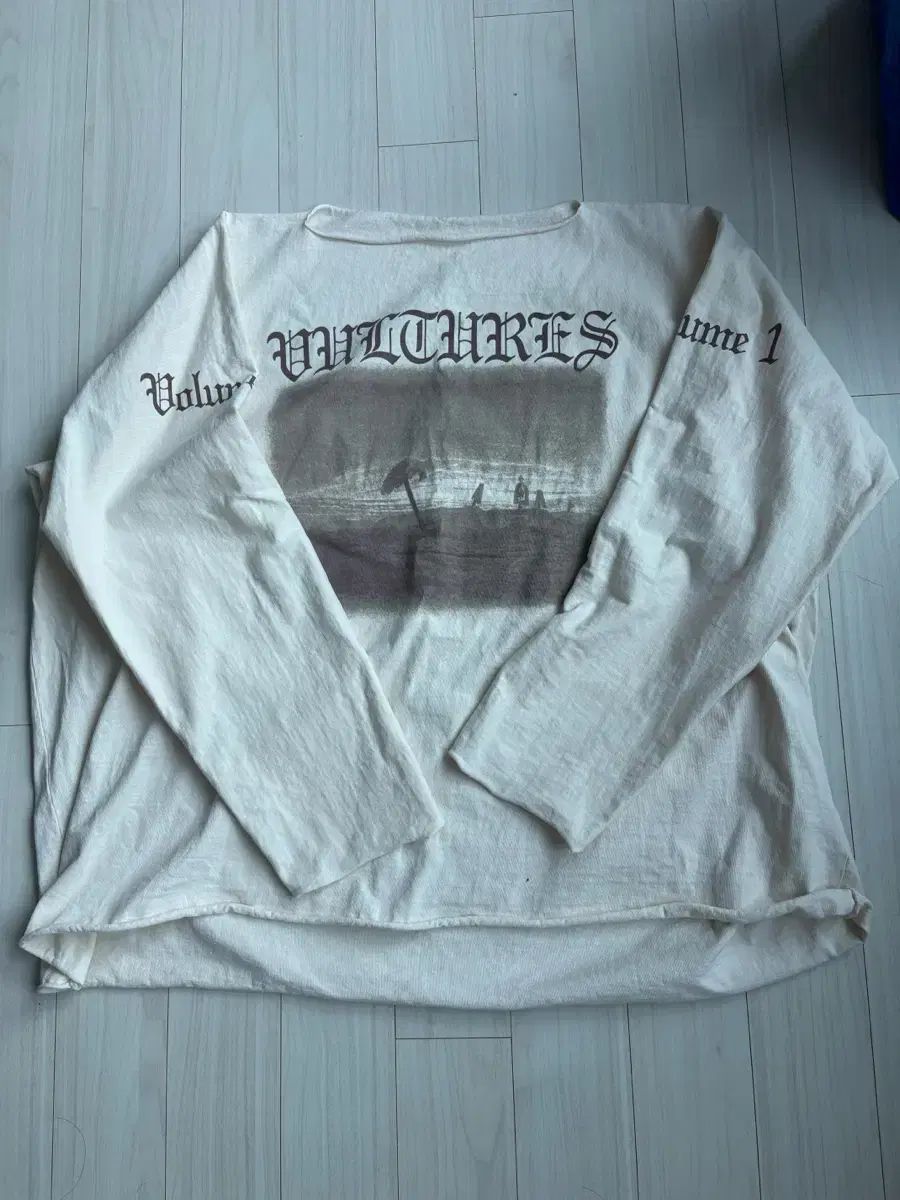 イージー ヴァルチャーズ ロングスリーブ