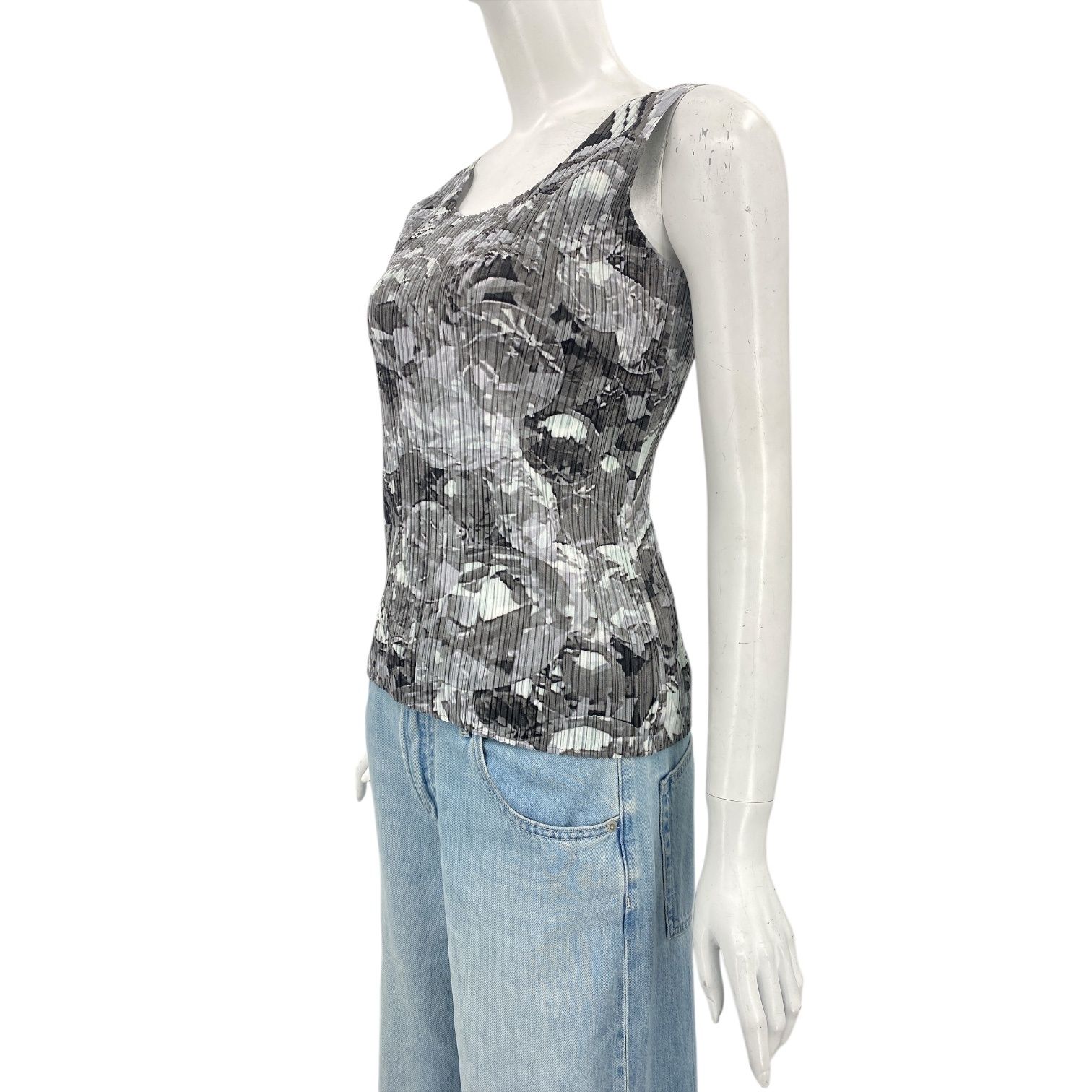 ISSEY MIYAKE イッセイミヤケ PLEATS PLEASE プリーツプリーズ トップス ベスト グレー ダイヤ柄 サイズ3