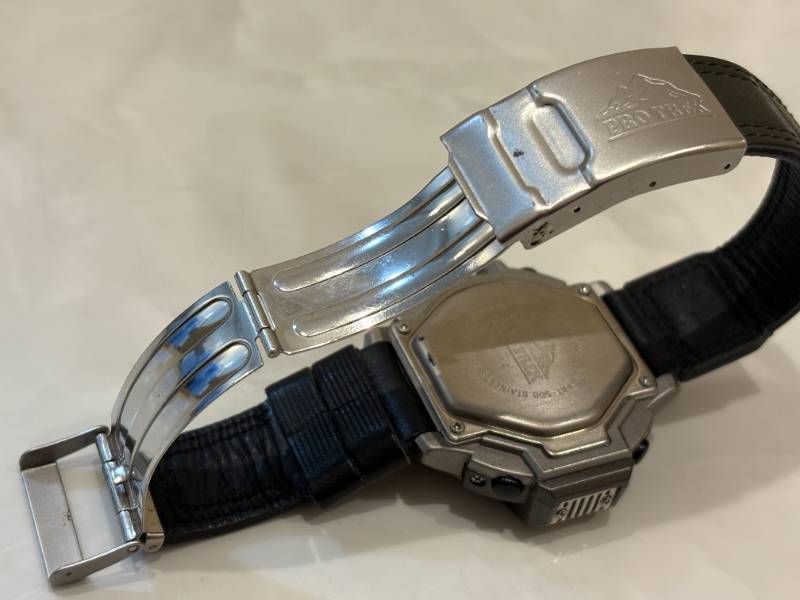 クォーツ 腕時計