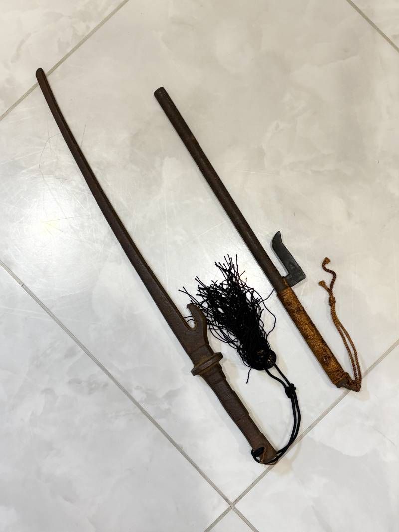 金属製の武具飾り 獅子・龍彫刻付き 2個セット 金属製の武具飾り 獅子