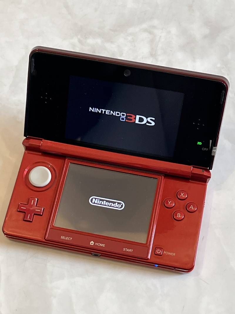 Nintendo 3 DS み CTR 001 メタリックレッド 本体 充電器