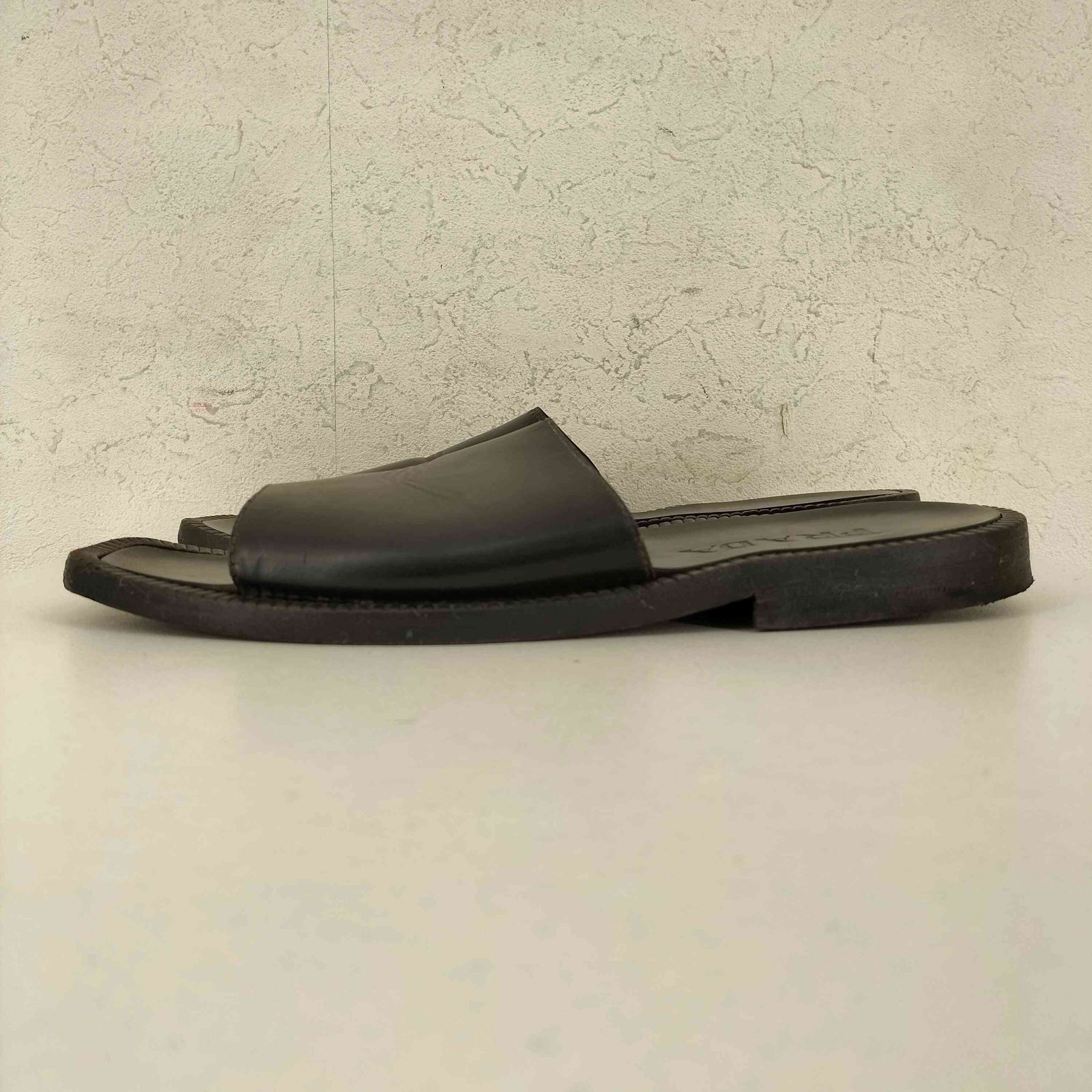 プラダ PRADA レザー スライドサンダル メンズ 7