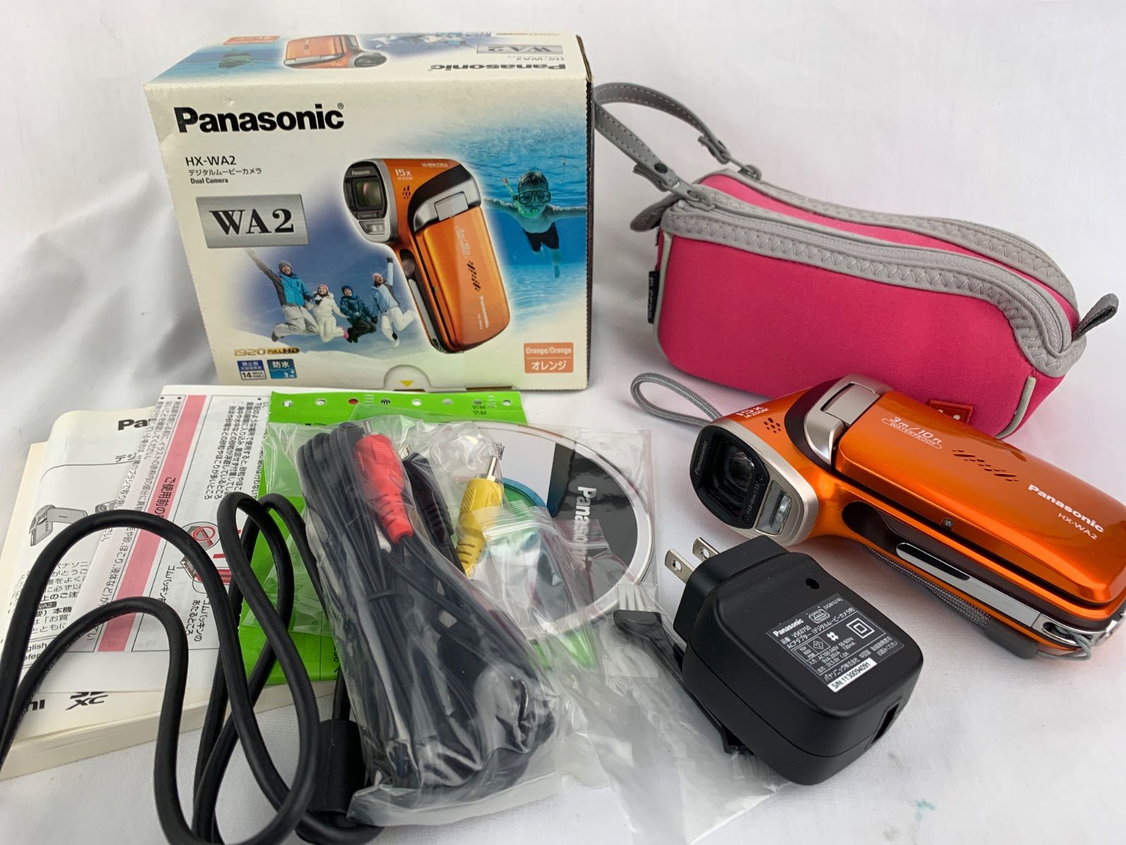 1585.Panasonic デジタルムービーカメラ 防水 HX-WA2 オレンジ 通電 済み データ消去済み ケース付き