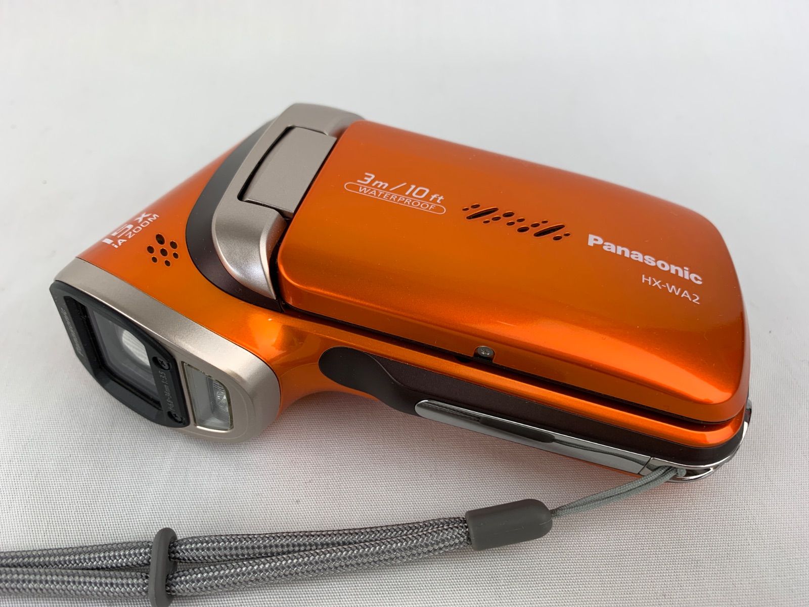 1585.Panasonic デジタルムービーカメラ 防水 HX-WA2 オレンジ 通電 済み データ消去済み ケース付き