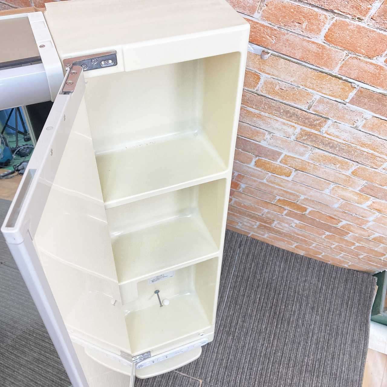 化粧鏡キャビネット