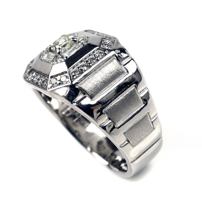 Pt 900プラチナ リング 指輪 ダイヤモンド0.71 ct 20.5号 15.5 g メンズ