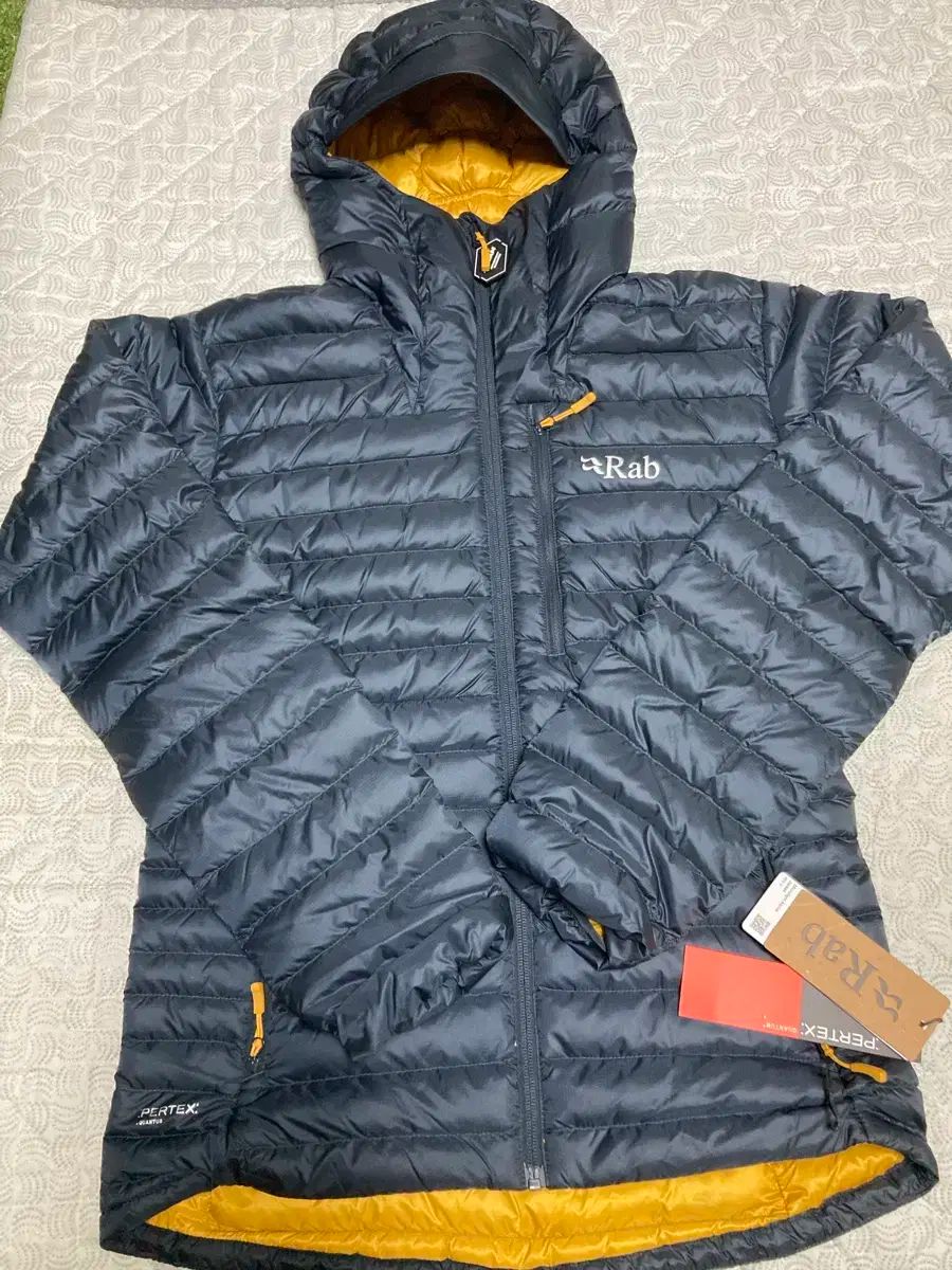 ラブ マイクロ アルパイン ジャケット ベルーガ s