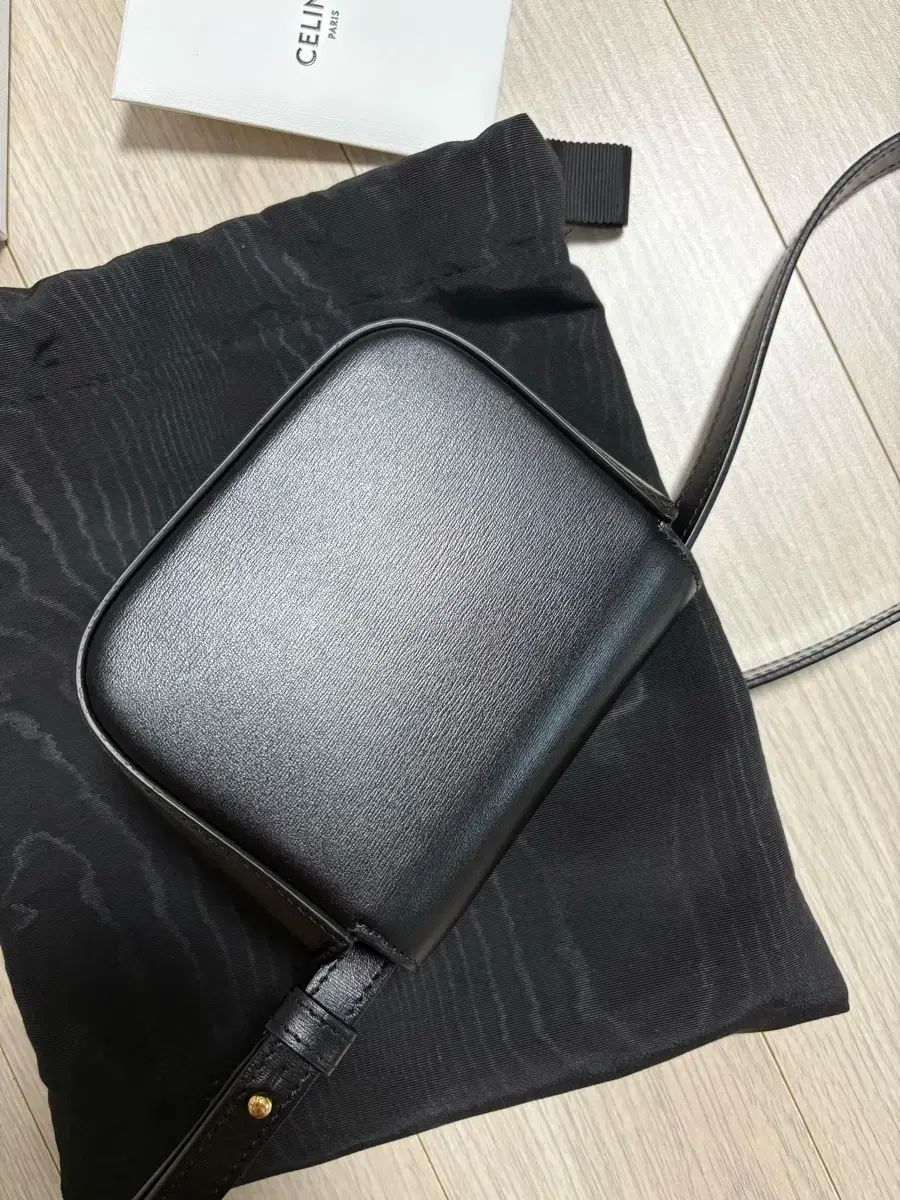  セリーヌ ミニ トリオンフ ブラック メッセンジャーバッグ ショルダーバッグ