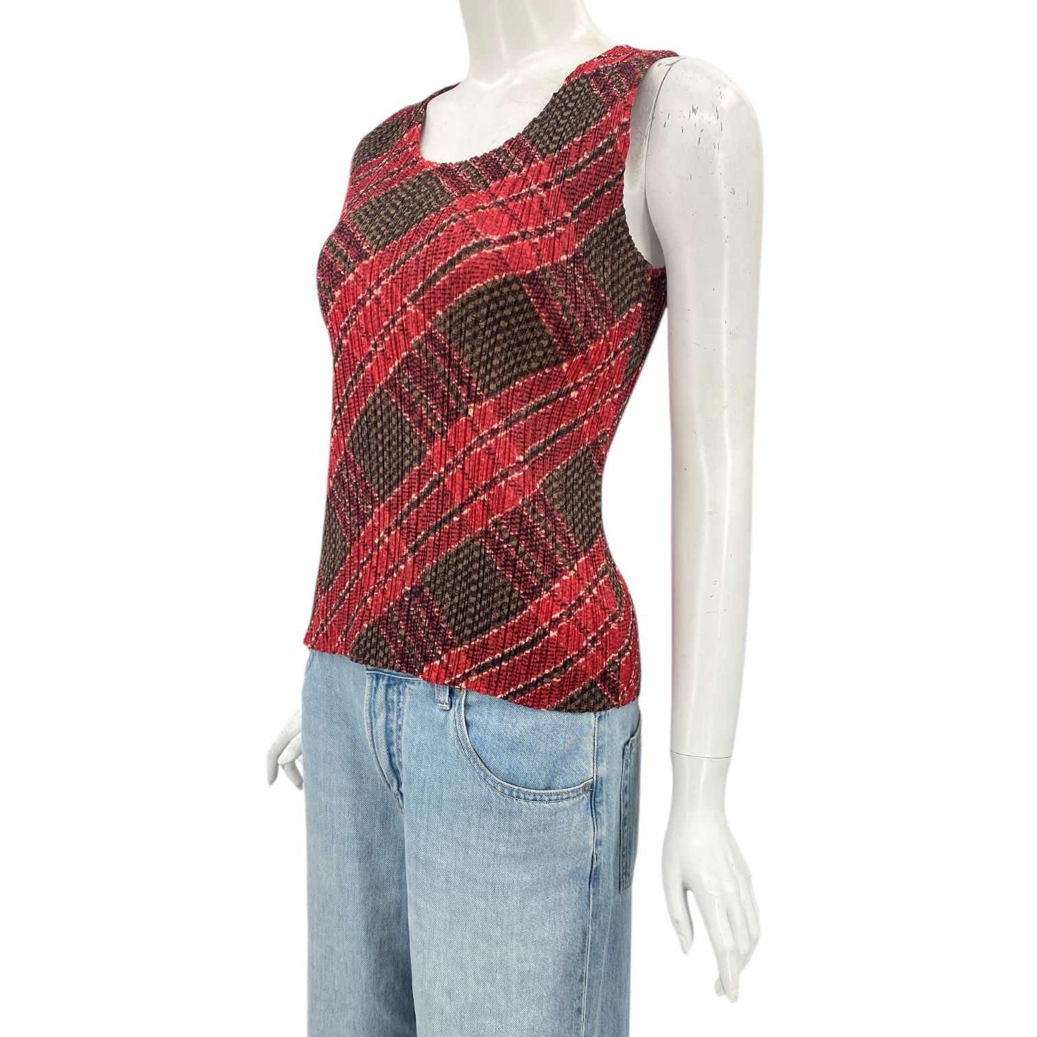 ISSEY MIYAKE イッセイミヤケ PLEATS PLEASE プリーツプリーズ トップス ベスト チェック柄 レッド