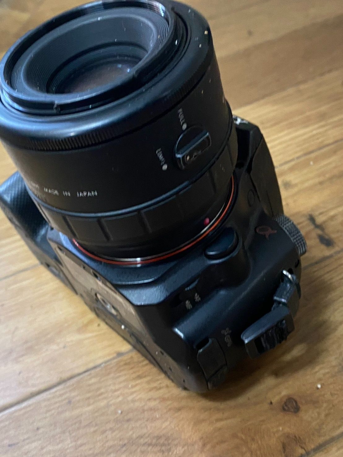 レンズ ブラック