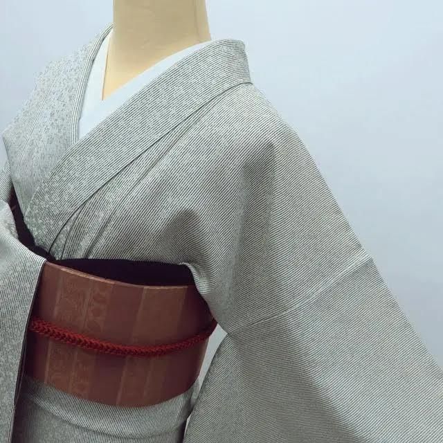 Y3907◇美品 正絹 染め一つ紋 手縫い仕立て お召 着物 百華❀Y3869◇美品 正絹 縫い一つ紋 手縫い仕立て 縦縞 お召 着物 単品