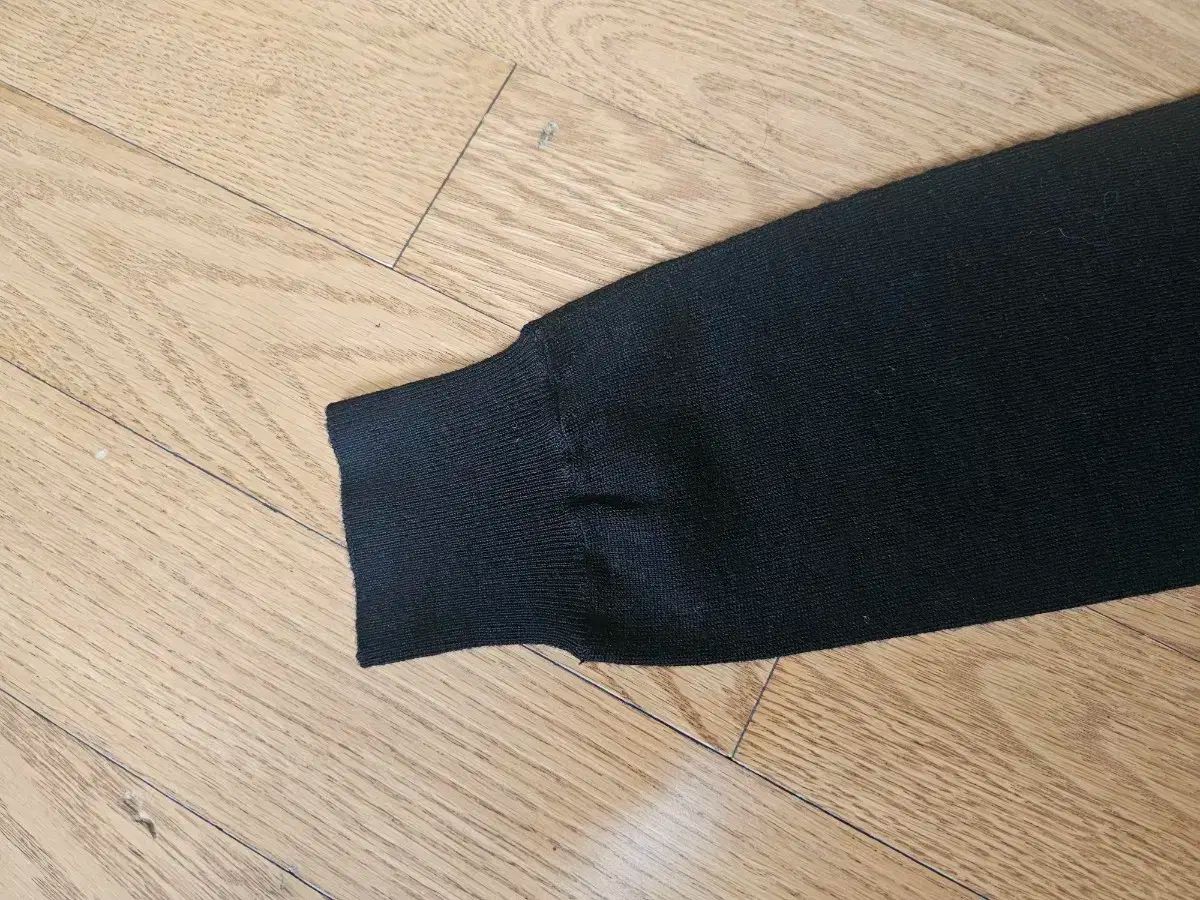 ロゴ メリノウール