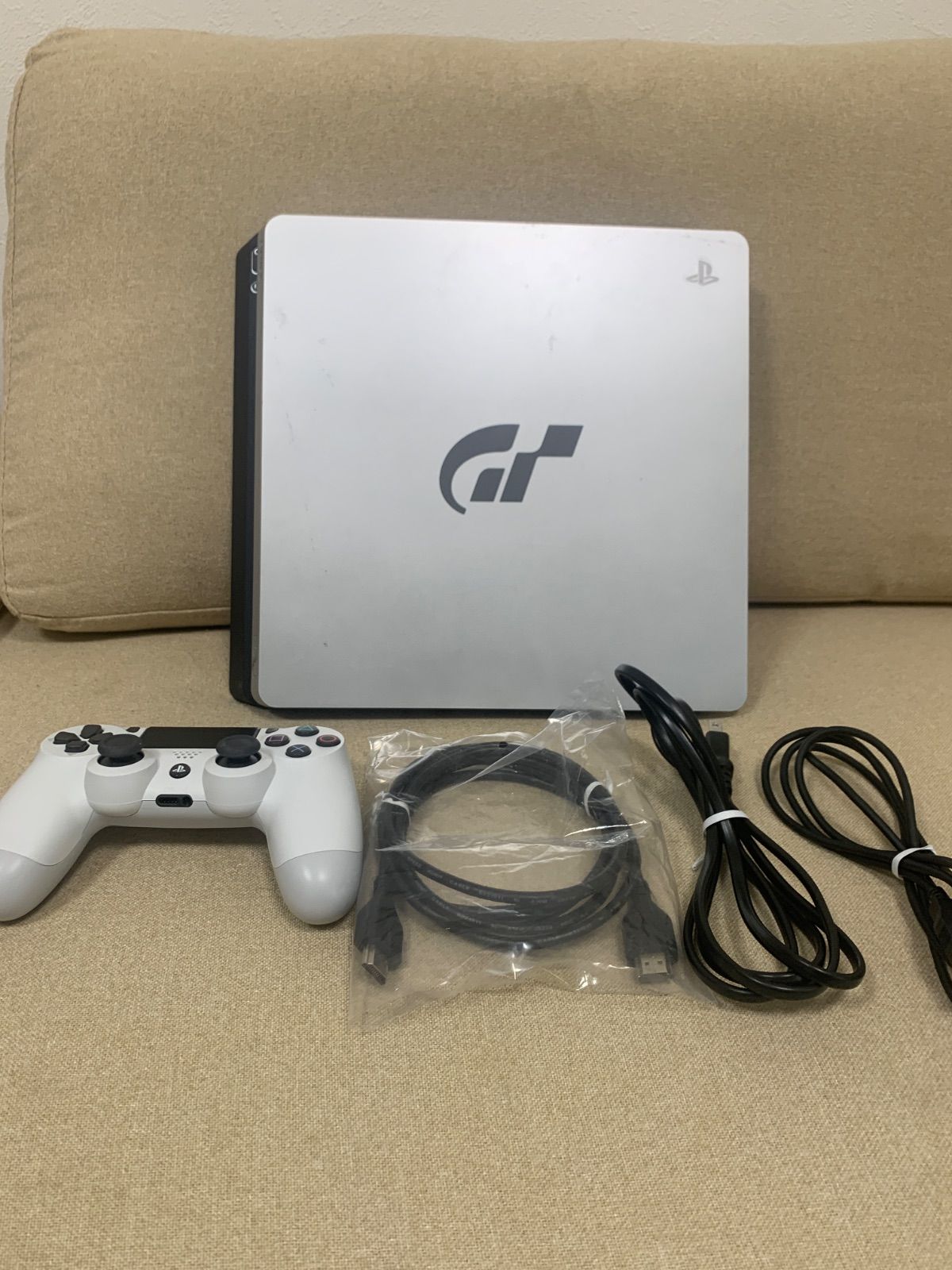  グランツーリスモSPORT リミテッドエディション CUHJ 10016 本体 プレイステーション4(PS4)