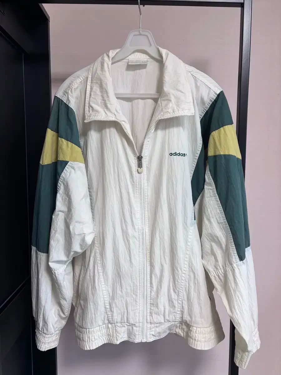 adidas アディダス ウィンドブレーカー 100