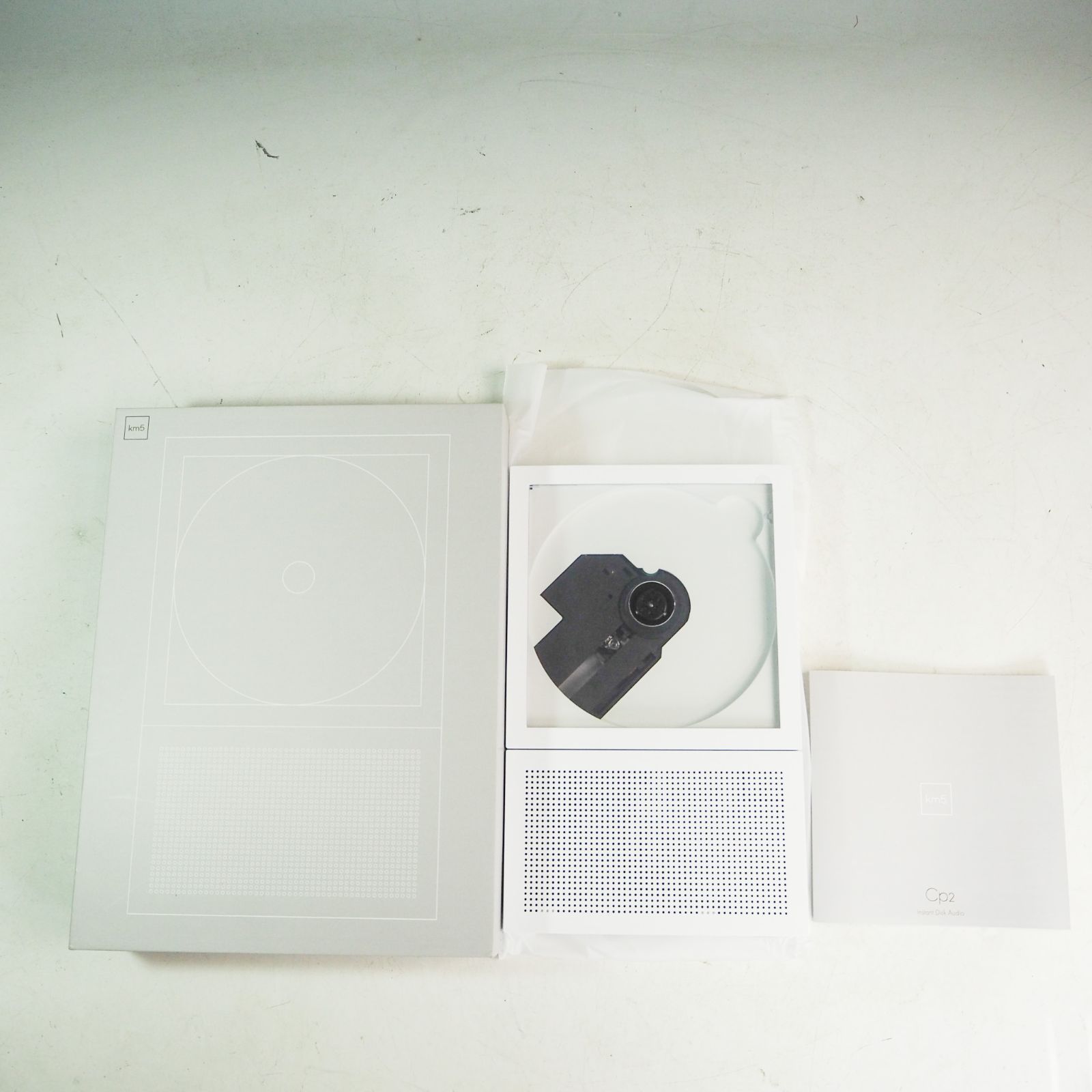 K9519 km5 CDプレーヤー ポータブル 壁掛け Instant Disk Audio CP2 Bluetooth CP2-001 軽量 薄型 シンプル デザイン ホワイト 白 ケイエムファイブ