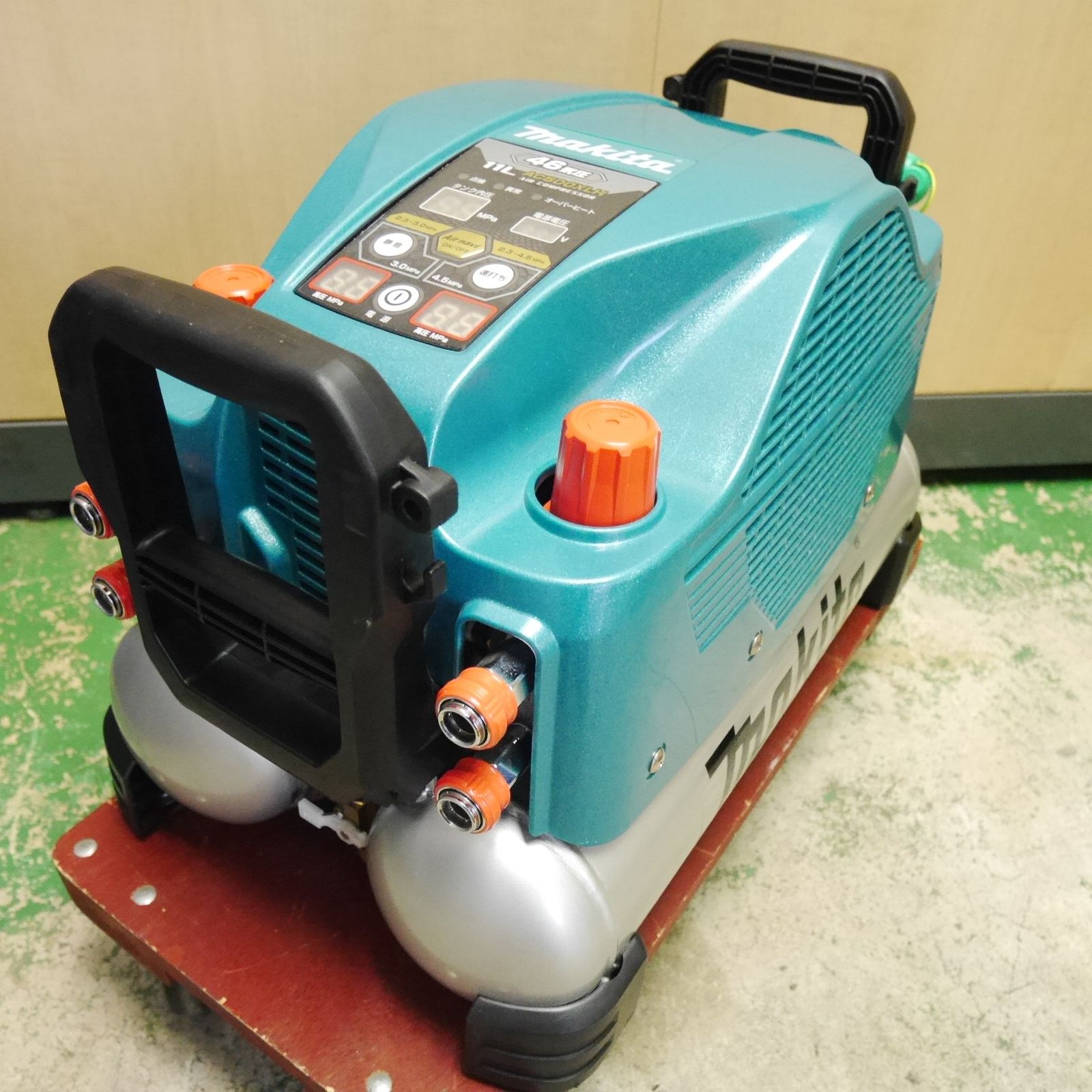 マキタ エア コンプレッサー AC500XLH 46気圧 11L エアー ツール 工具 makita 50-60Hz