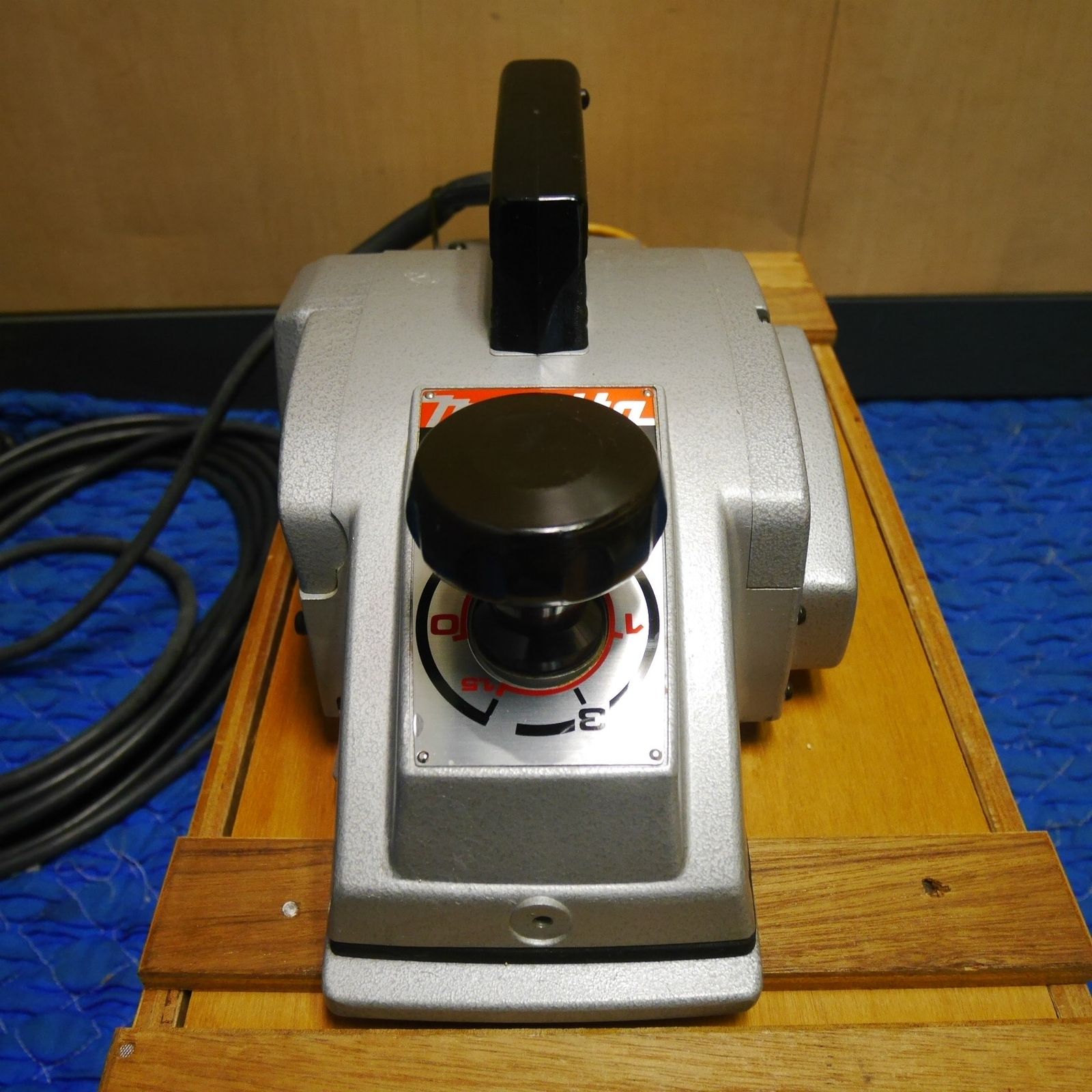 キレイ マキタ 2スピード カンナ 1804N 電動 工具 電気 かんな 鉋 100V 切削 幅 136mm コード式 makita