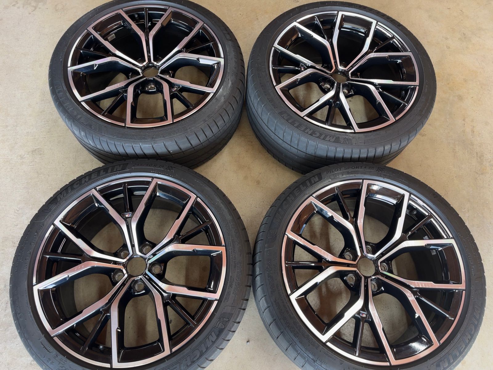 BMW G 30 31 Mスポーツ 後期型 ミシュラン付 19インチ 4本セット