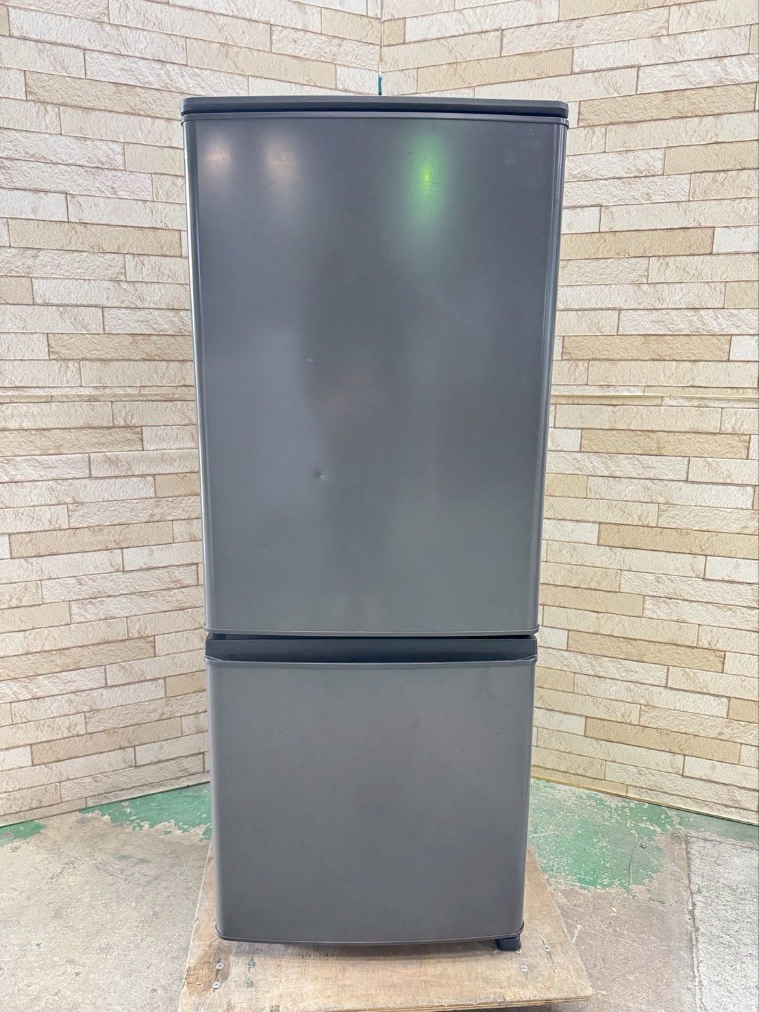 大阪送料無料★3か月保障付き★冷蔵庫★2023年★MR-P15J-H★R-297 三菱電機 MR-P15J-H [マットチャコール] 価格比較 - 価格.com