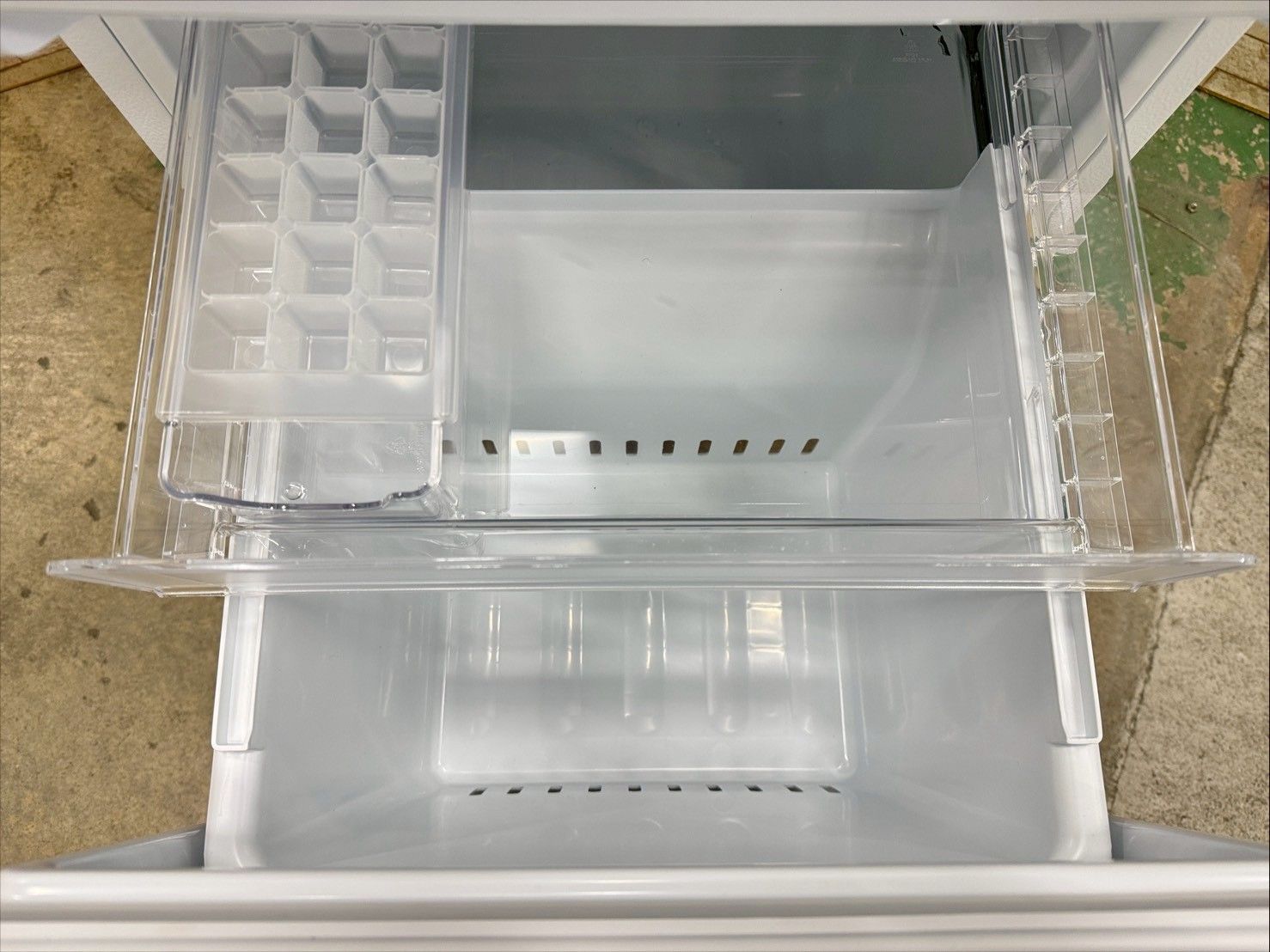 大阪送料無料☆3か月保障付き☆冷蔵庫☆シャープ☆2ドア