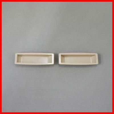 三和シヤッター製手掛け樹脂製 ベージュ