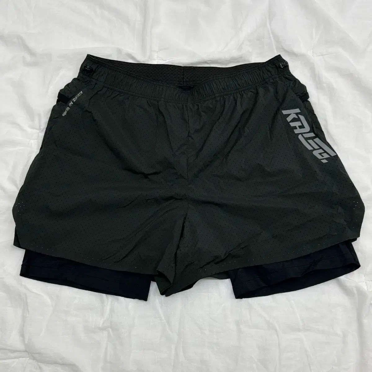 칼렉 4インチ ランニング ショーツ