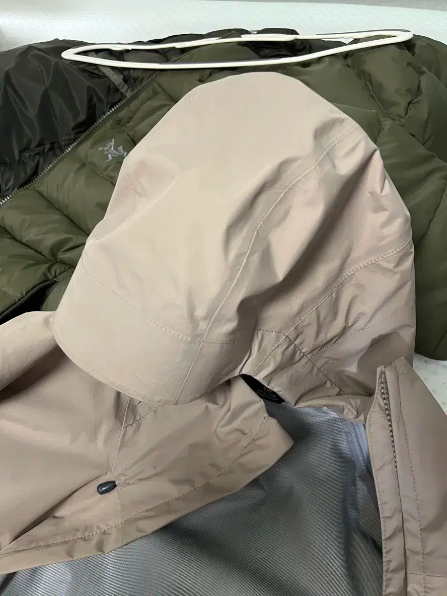 ベージュ sサイズ