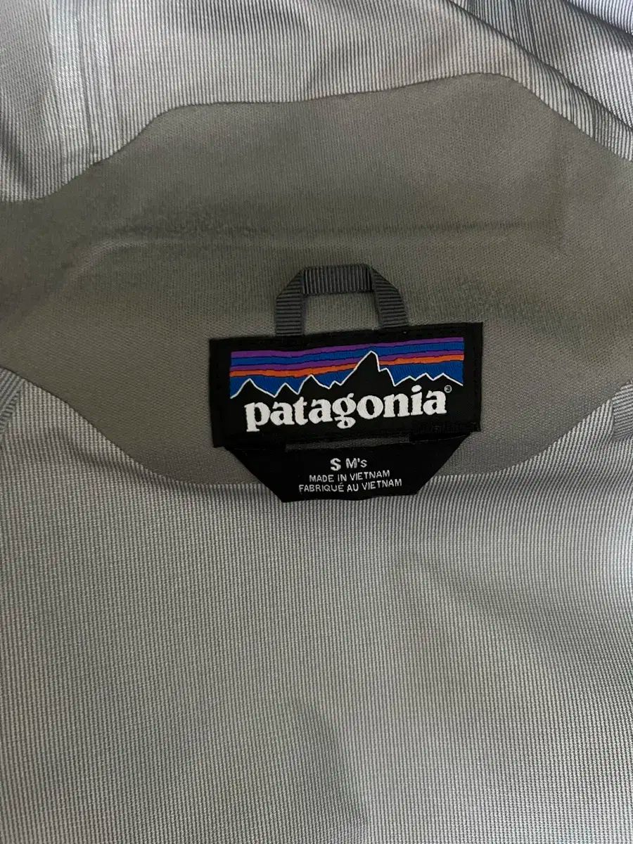 パタゴニア トレントシェル ベージュ sサイズ
