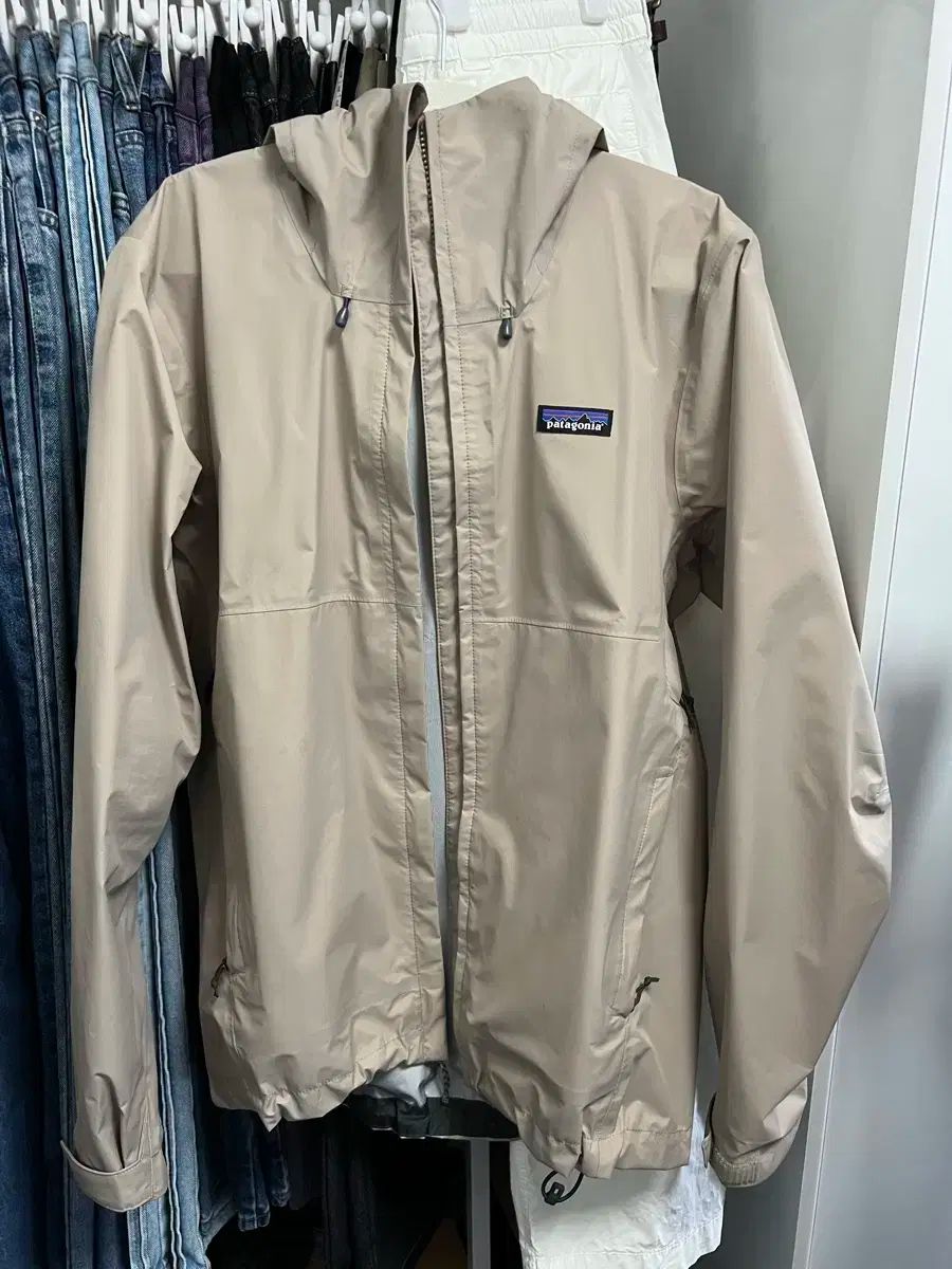 パタゴニア トレントシェル ベージュ sサイズ