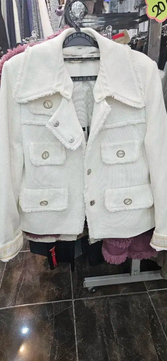LUCKY 白 ツイード ジャケット