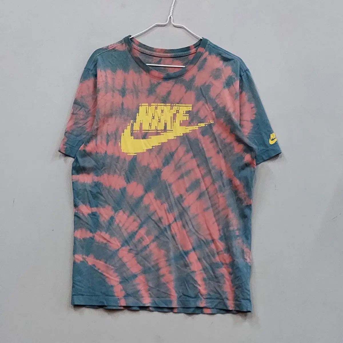激安大特価，大人気 ナイキ メンズ100 半袖ラウンドTシャツ 2020 春 夏 マルチプル 71758 Tシャツ