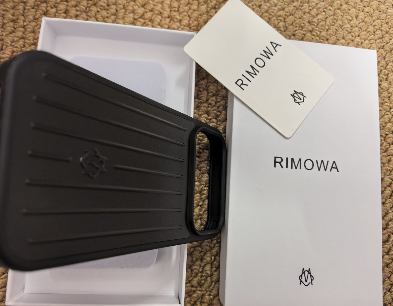 新品未使用 RIMOWA リモワ iPhone17proMax ケース ブラック RIMOWA リモワ ブラック iPhone17 promaxケース Rimowa iPhone 17 Pro