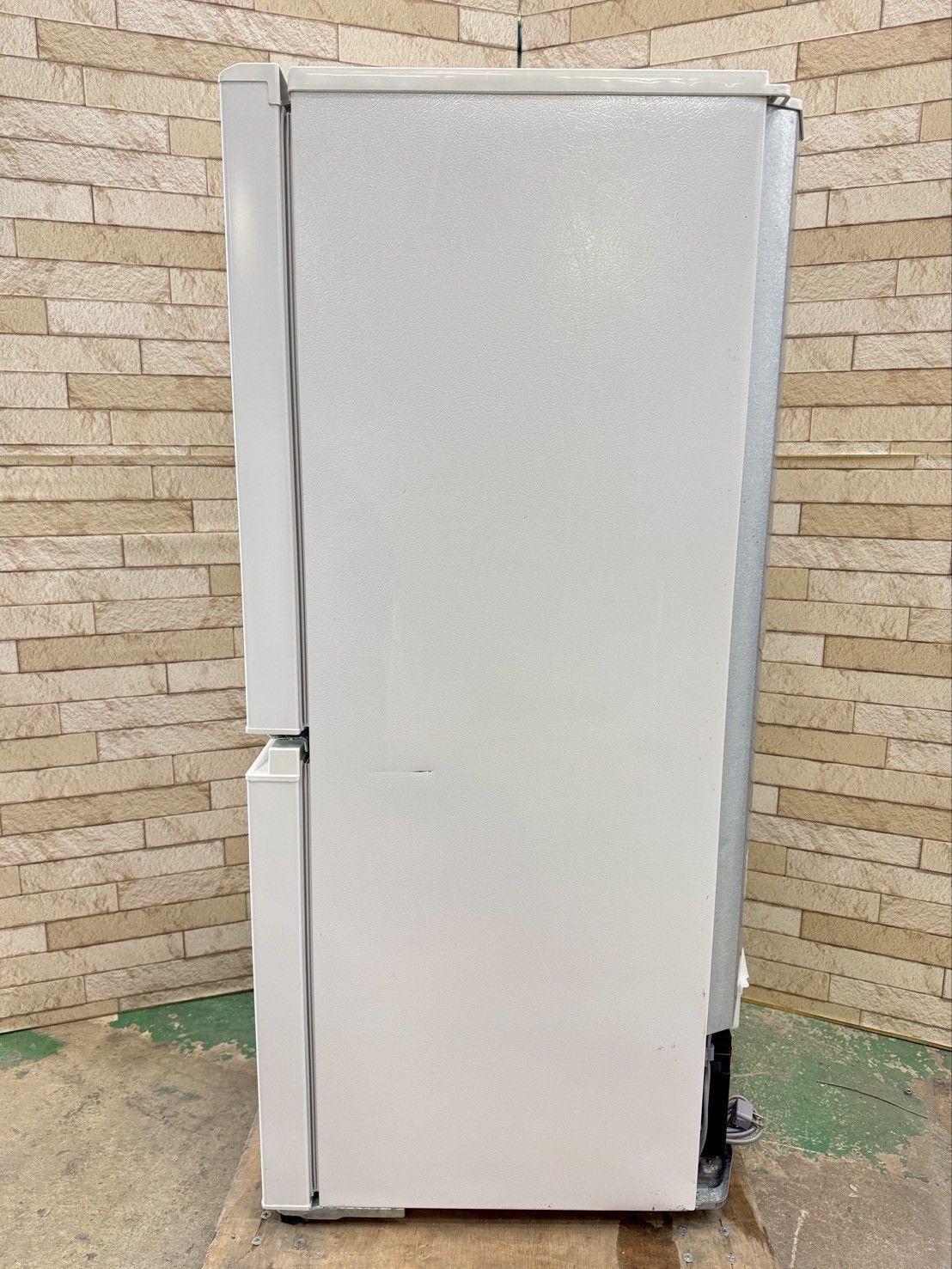 大阪送料無料★3か月保障付き★2020年★AQR-13E8(W)★IR-932 大阪送料無料☆3か月保障付き☆冷蔵庫☆アクア☆2ドア