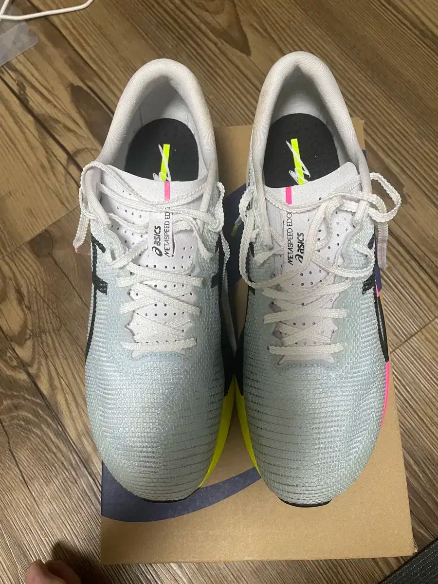 アシックス メタスピード エッジ パリ 270