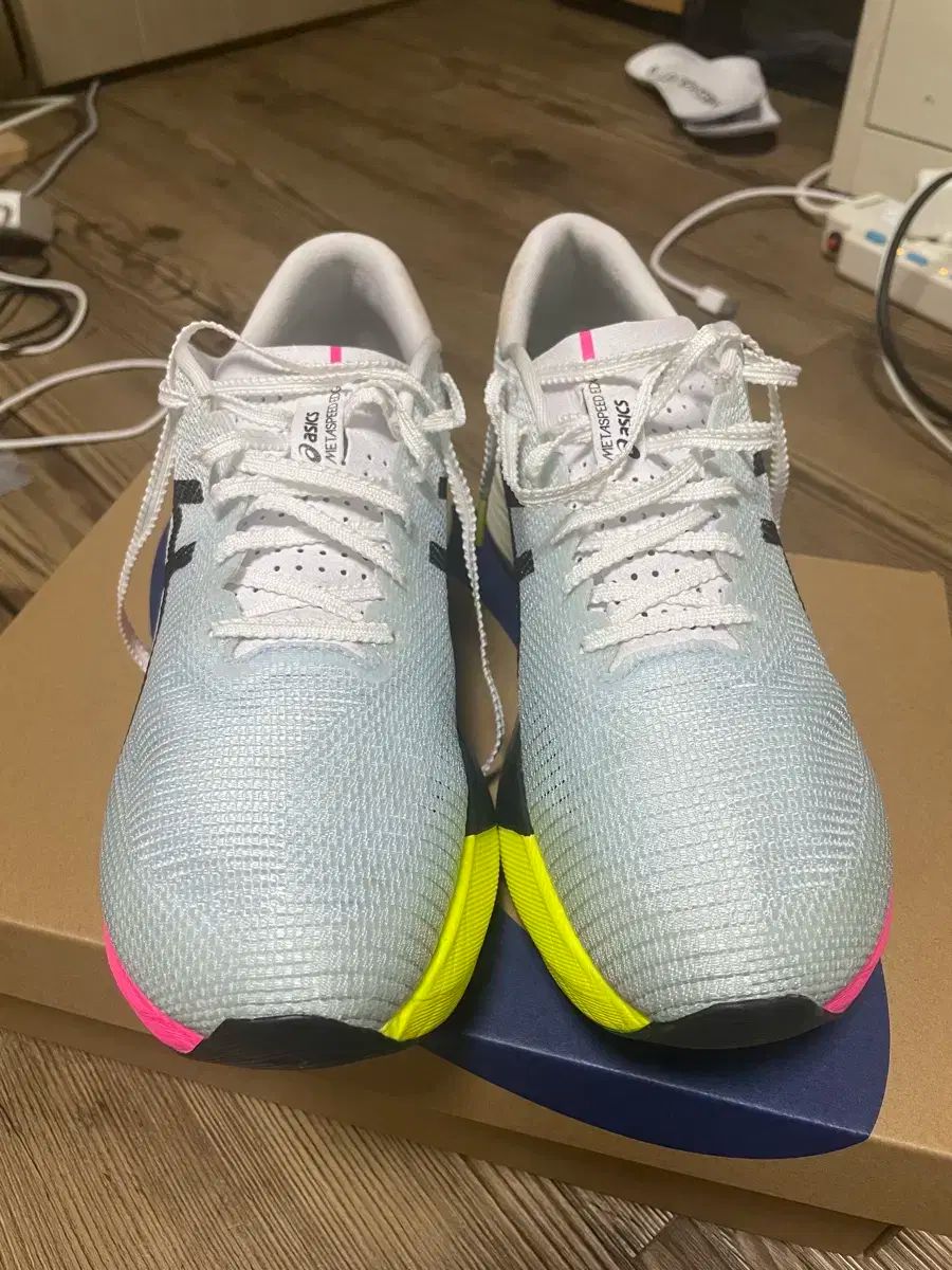 アシックス メタスピード エッジ パリ 270