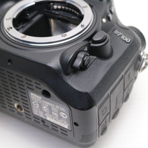 超美品 D7100 ブラック 即日発送 デジタル一眼 Nikon 本体 土日祝発送